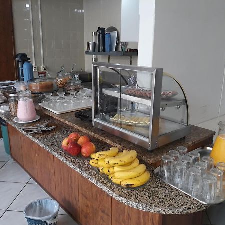 Hotel Pinotti Ltda Curitibanos Buitenkant foto